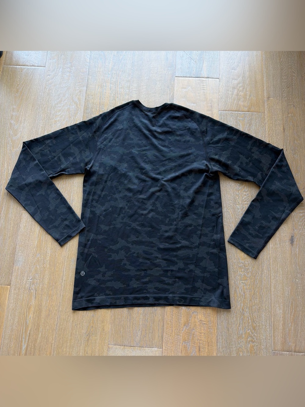 Lululemon Metal Vent Tech Long Sleeve — Medium - Picture 4 of 4